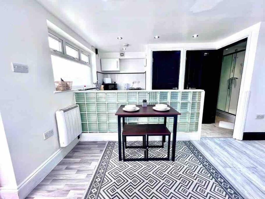 Studio Apartment In Londýn Exteriér fotografie